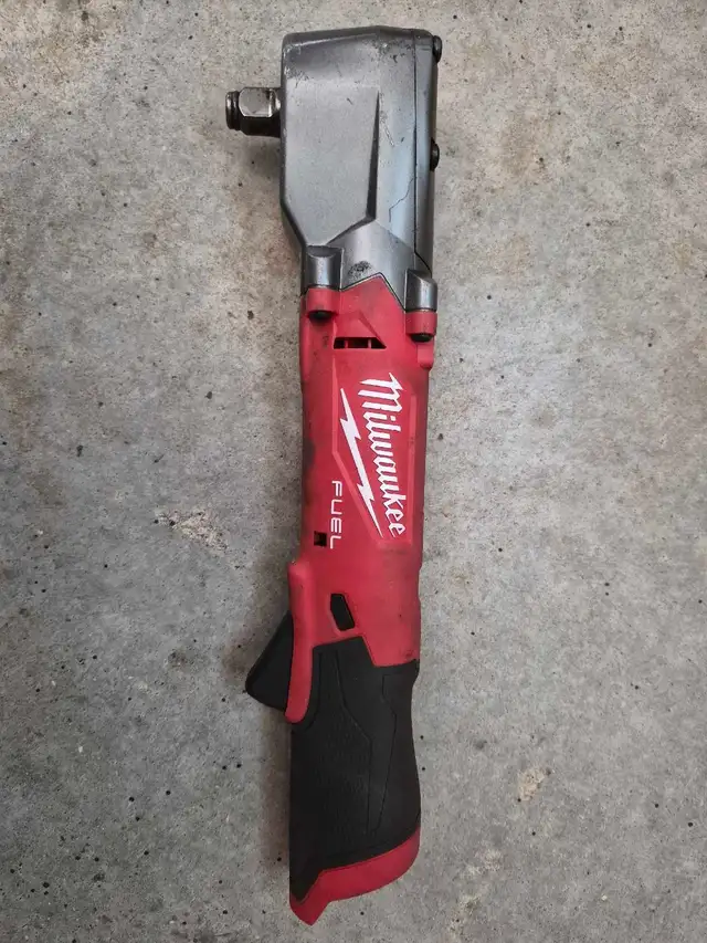 Milwaukee M12 FUEL 1/2" Right Angle Impact Wrench 2565-20 in Power Tools in Mississauga / Peel Region - Image 2