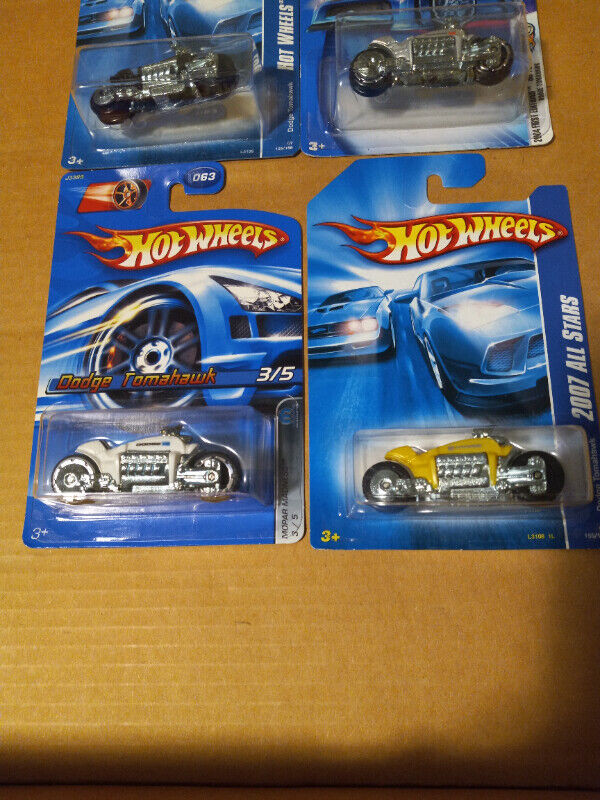 Hot Wheels Motorcycles Dodge Tomahawk Various Lot of 4 in Arts & Collectibles in Trenton - Image 3