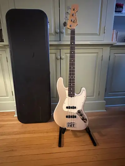 Awesome- 2008 American Standard Jazz Bass, View more