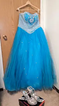 Size 12 blue grad dress ball gown