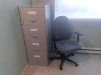 Office chair & filing cabinet 