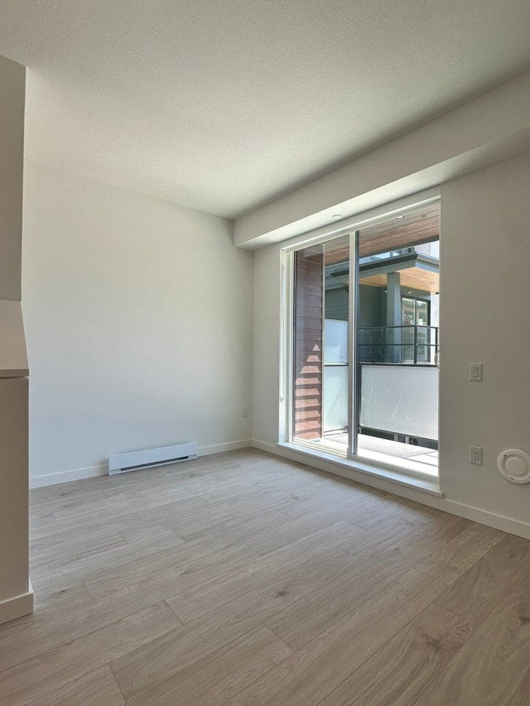 $4,395 / 3br - 1500ft2 - **BRAND-NEW 3-BEDROOM + DEN TOWNHOME 5