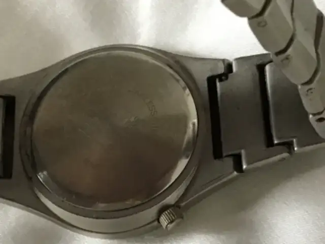 AUTHENTIC TAG HEUER MENS WATCH in Jewellery & Watches in City of Montréal - Image 7