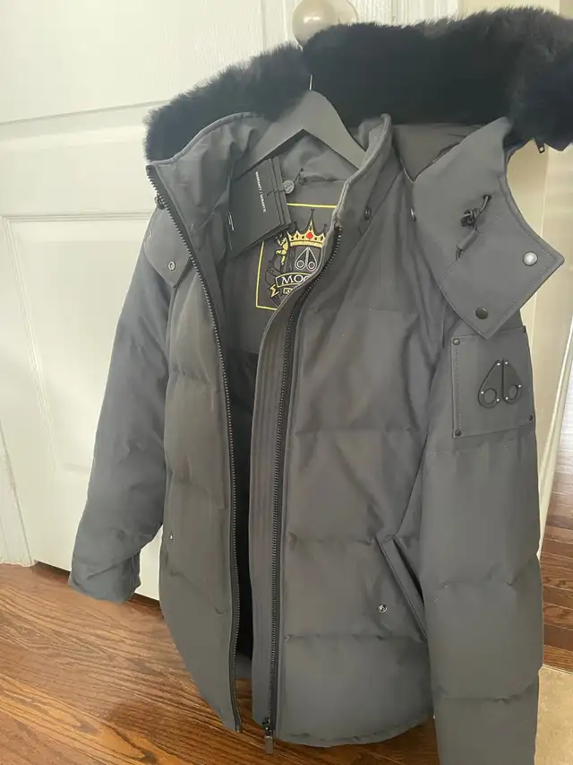 mooseknuckle women’s jacket  in Women's - Tops & Outerwear in Mississauga / Peel Region - Image 3