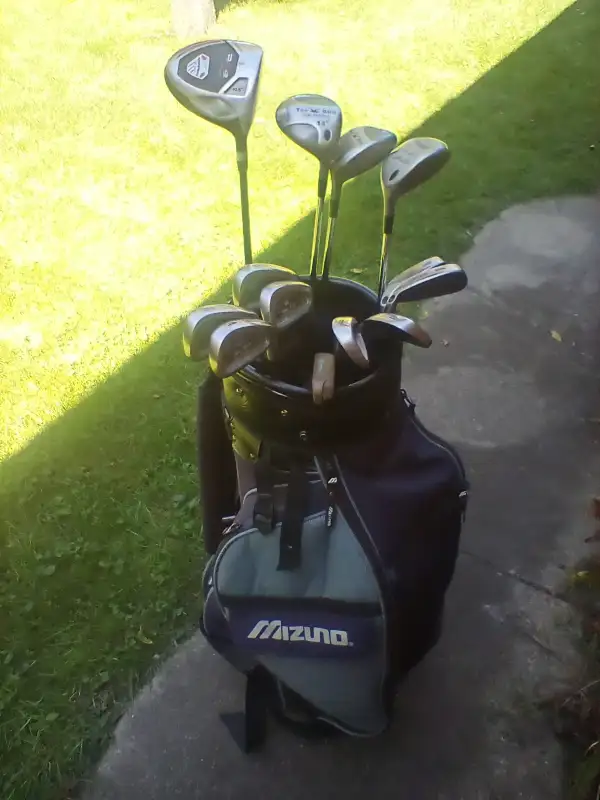 Golf clubs in Golf in Sarnia - Image 3