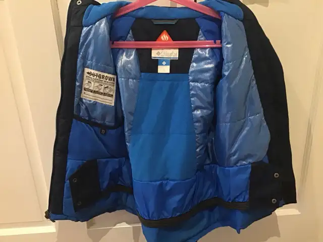 COLUMBIA KIDS WINTER JACKET size S 8 YEARS  in Kids & Youth in Mississauga / Peel Region - Image 7
