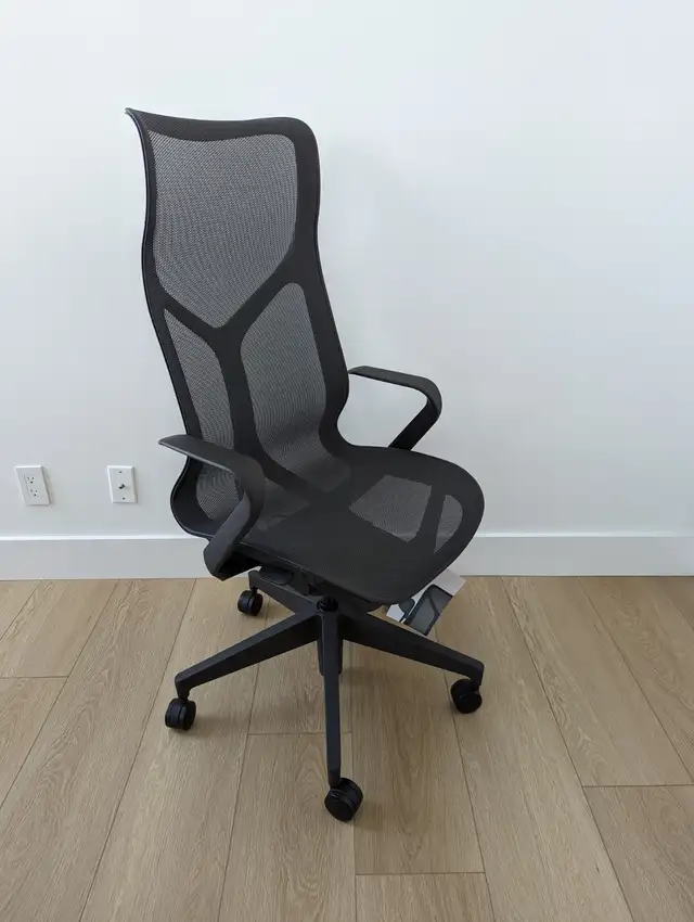 Herman Miller Cosm Mesh Office Chair - Graphite, High-Back in Chairs & Recliners in City of Toronto - Image 8