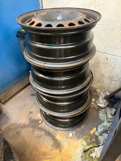 Selling set of rims, 15” bolt pattern 5x112. Decent shape new valve stems.