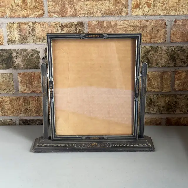 Antique Art Deco Swinging Swivel Frame in Arts & Collectibles in Markham / York Region - Image 3