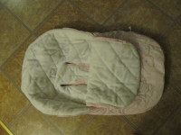 Baby Bell Cuddle Bag/Excellent condition