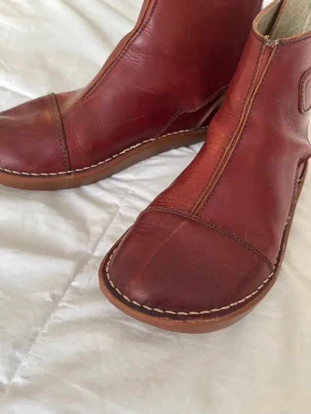 El Naturalista leather women’s boots in Women's - Shoes in Edmonton - Image 8