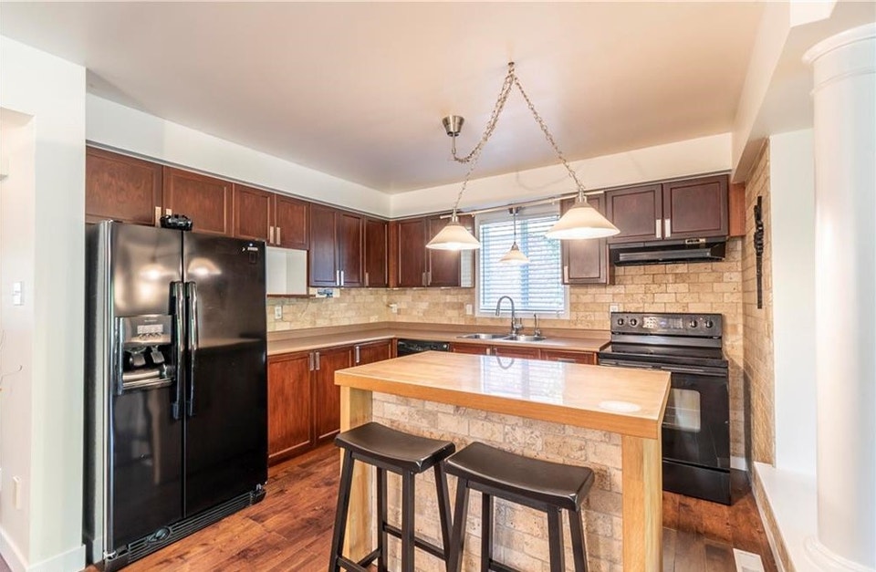 Spacious Family Home in Desirable Highland Area— Available Nov 1 3