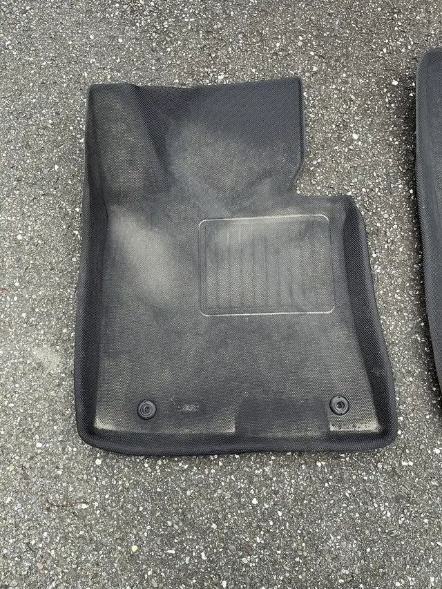 2 tapis d'hiver moulés 3D pour Hyundai Elantra GT 2013 à 2017 in Other Parts & Accessories in Lévis - Image 3