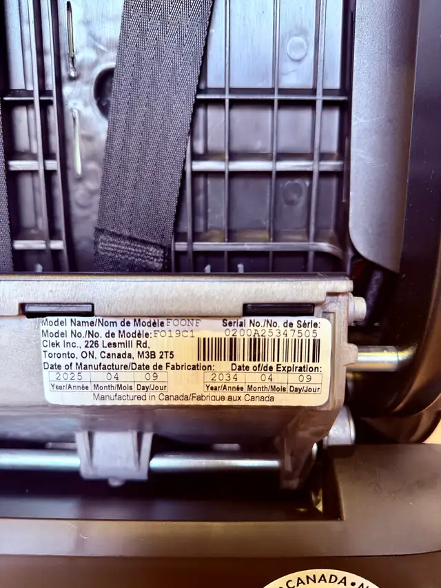 Clek foonf convertible car seat  in Strollers, Carriers & Car Seats in Edmonton - Image 8