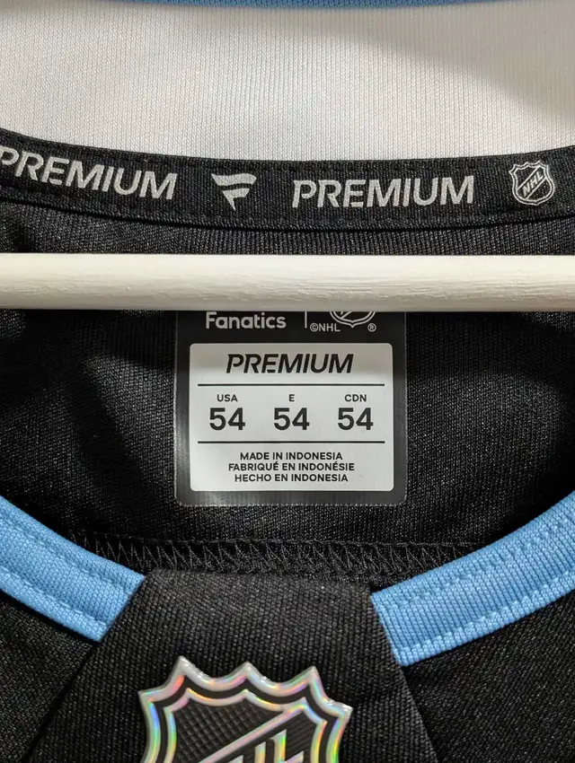 NWT Utah Hockey Club deadstock inaugural season jersey in Men's in Stratford - Image 4