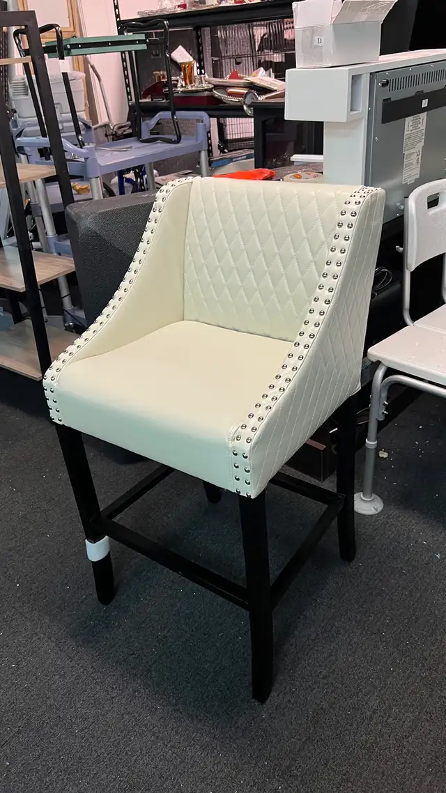 28" Ivory Leather and Wood Bar Stool in Chairs & Recliners in Markham / York Region - Image 3