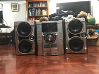 3 piece stereo system with 2 speakers 