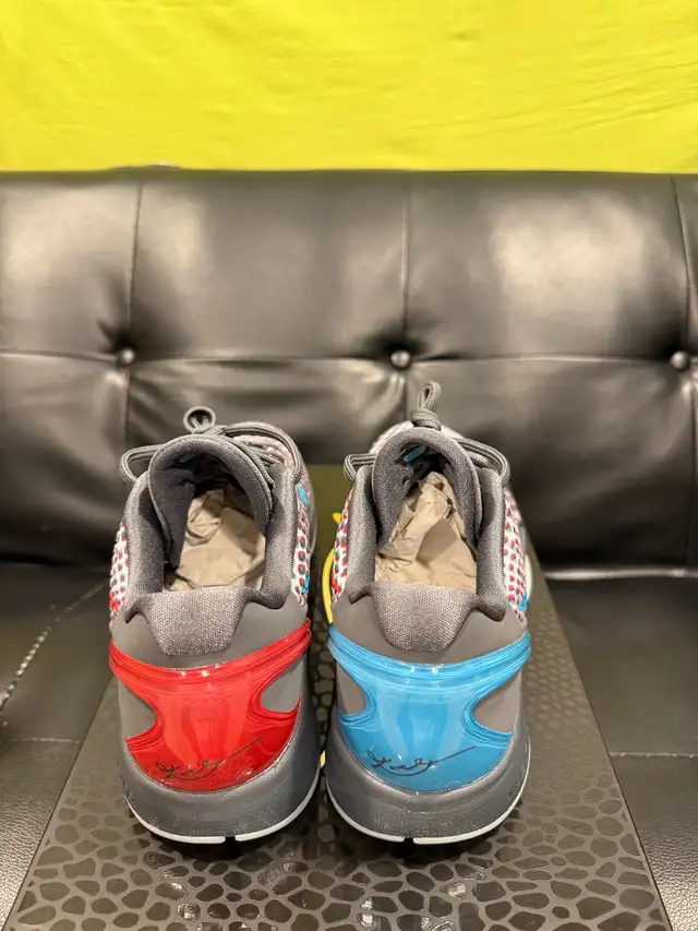 KOBE 6 PROTRO size9 in Men's Shoes in Markham / York Region - Image 5