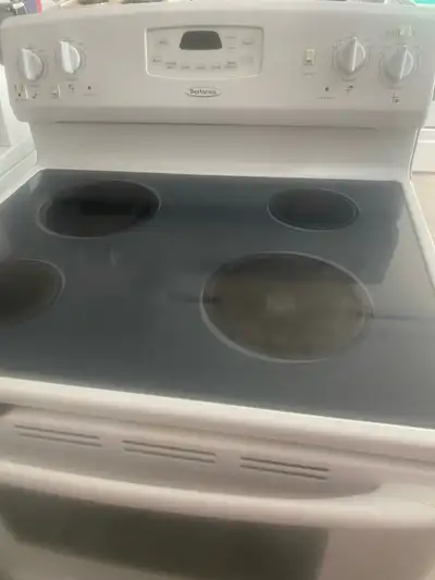 Performa/Maytag glass top stove ((delivery possible extra)), View more
