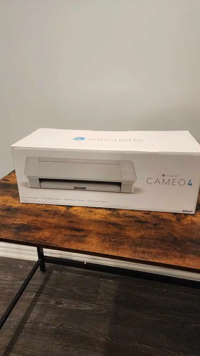 Cameo 4 - Almost New62863285022723123