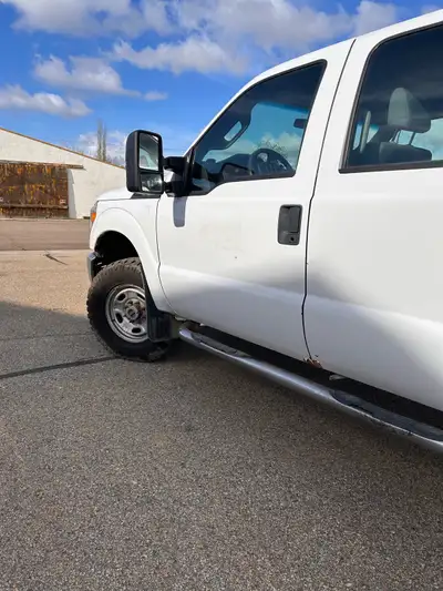 2013 F350 gas Long box 4x4 Runs and drives great 271,000km Located in Two Hills