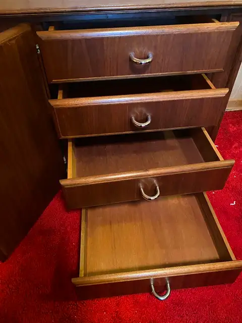 HUTCH!!  1970s Solid Wood Hutch – Scandinavian Retro Storage in Hutches & Display Cabinets in City of Toronto - Image 3