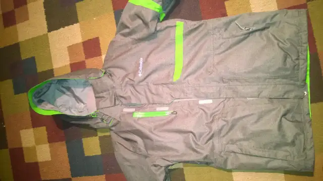 Columbia Men's Alpine Action Jacket - Small Size in Men's in Mississauga / Peel Region - Image 3