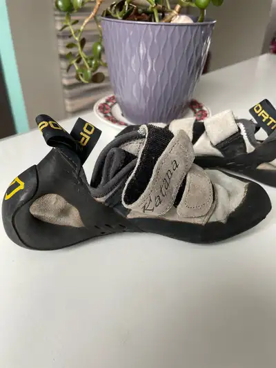 climbing shoes, View more