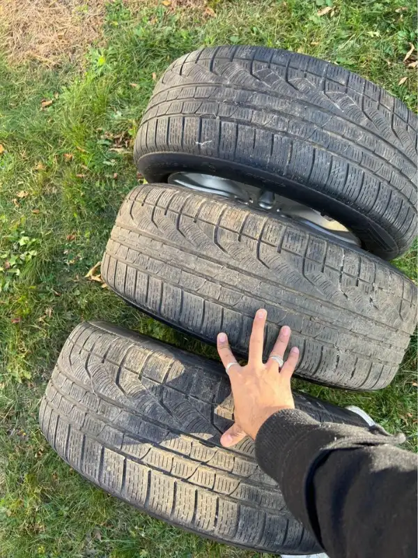 3 bmw mags with Pirelli run flat winter tires in Tires & Rims in Laval / North Shore - Image 4