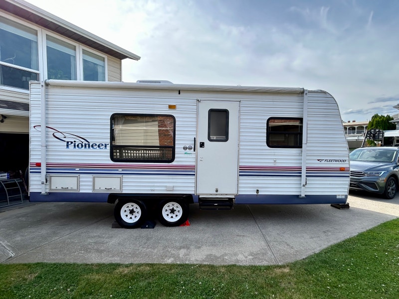 2005 Pioneer 19ft Travel Trailers & Campers Kamloops Kijiji