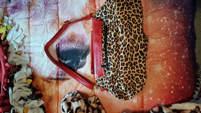 Brand New Red Leopard  Purse. in Women's - Other in Thunder Bay - Image 2