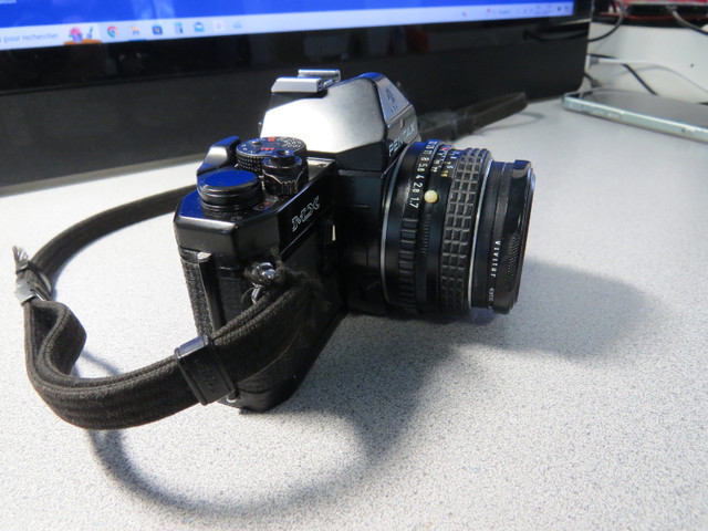 Pentax MX Black Film Camera SMC PENTAX-M 50mm f/1.4 lens dans Appareils photo et caméras  à Sherbrooke - Image 2