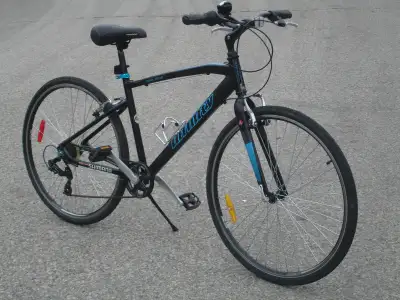 ALMOST NEW ALUMINUM HYBRID 700C INFINITY BOSS 7 SPD ROAD RACER!, View more