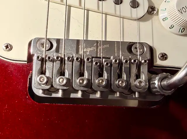 2016 Fender American STD Strat - Bordeaux Metallic (Suhr V63+) in Guitars in Ottawa - Image 5