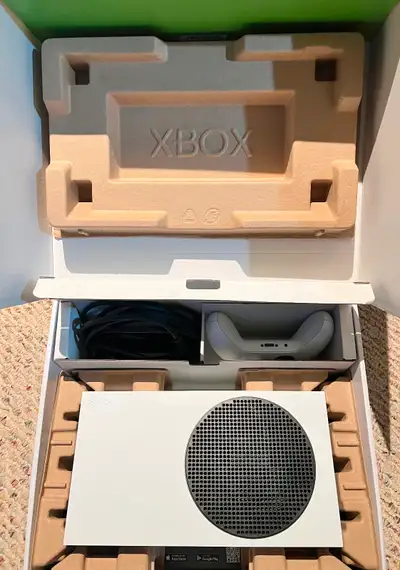 For sale Xbox Series S 512gb version 300 dollars, View more