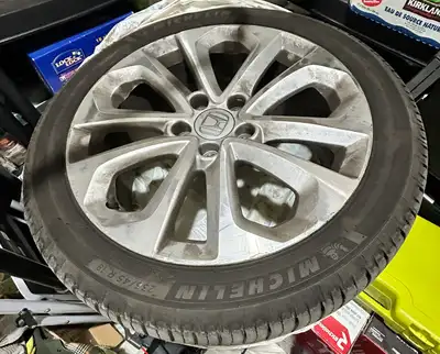 Hello, I am selling four all-season Michelin car tires, like-new, only used below 1000 km. Set inclu...