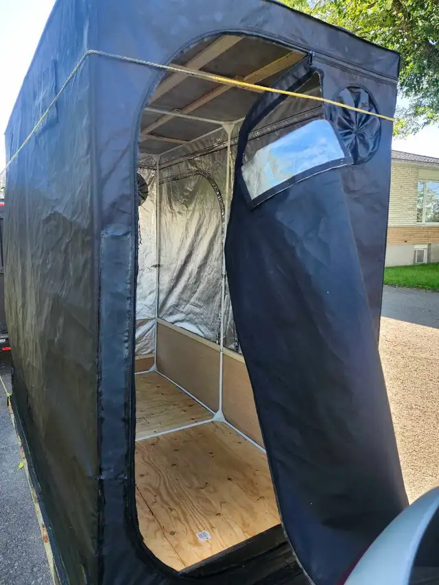 multi use shelter491333339547576320