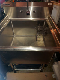 Commercial SS sink