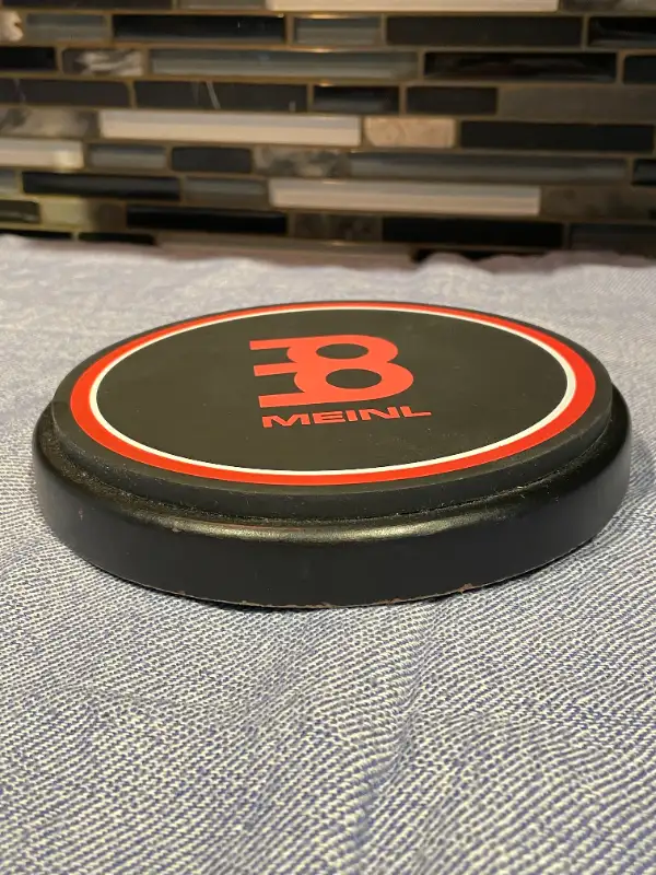 MEINL drum practice pad 6" in Drums & Percussion in City of Montréal - Image 5