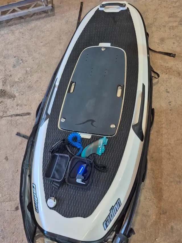 JET BOARD RADINN ELECTRIC -NEW- in Personal Watercraft in Winnipeg - Image 3
