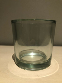 Round glass vase - 4.5" high