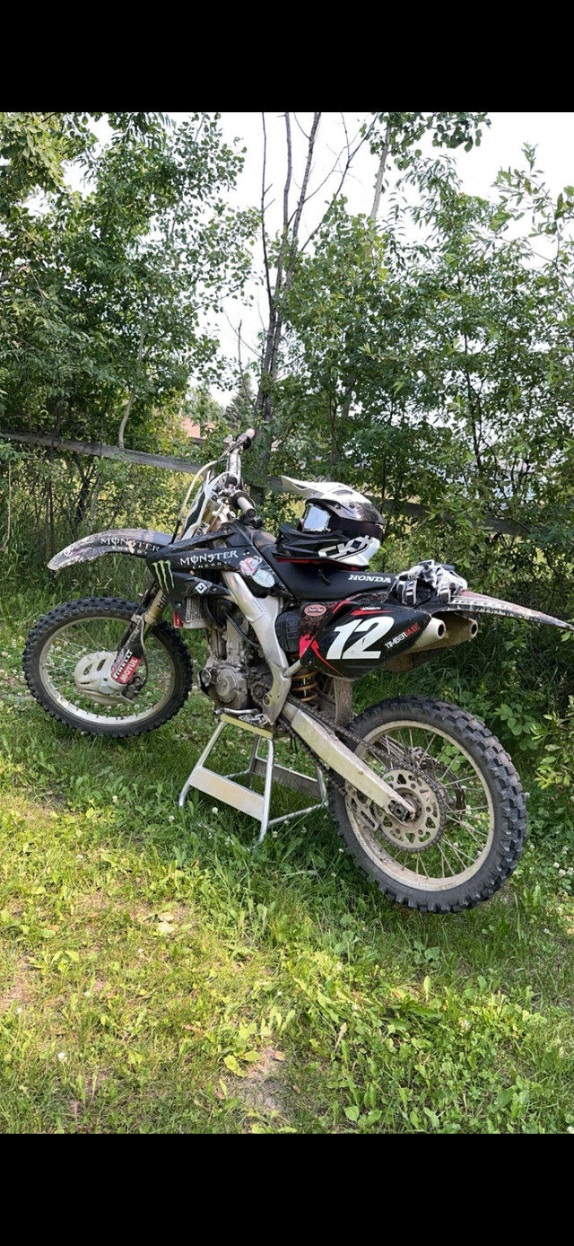 Crf250R 07 $3750 in Dirt Bikes & Motocross in La Ronge - Image 3