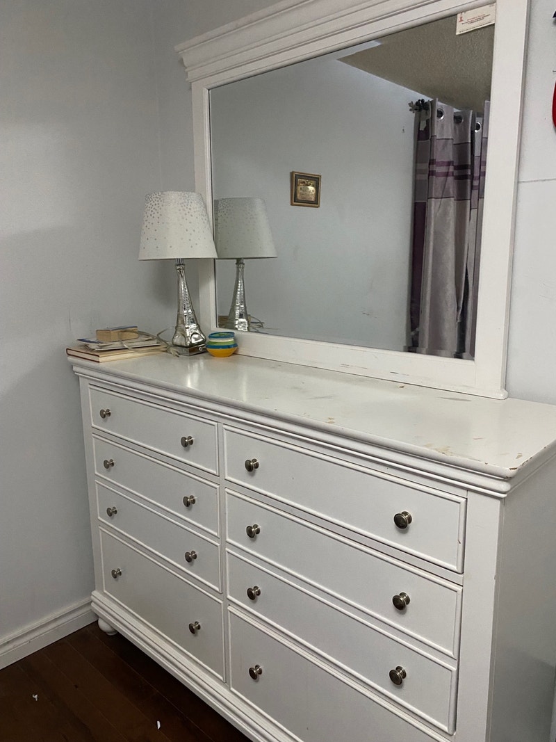 White dresser Dressers & Wardrobes City of Toronto Kijiji