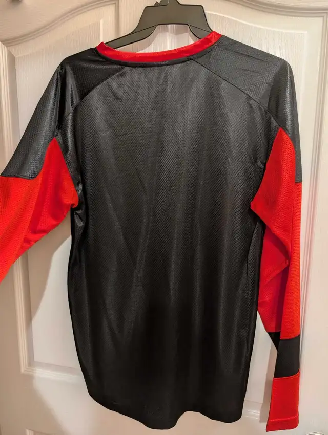 Ottawa Senators NHL licensed jersey in Men's in Ottawa - Image 4