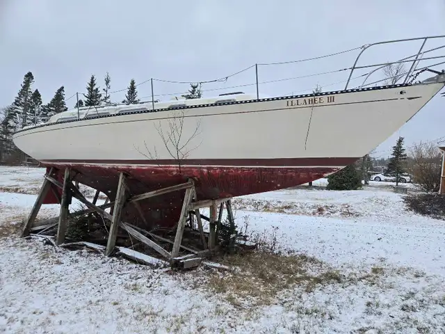 Sailboat and masts for sale in Sailboats in Saint John - Image 11