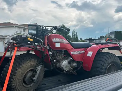 Good looking 1985 Honda Atc 250ES big red up for sale. Strong motor, runs and shifts great. All thre...