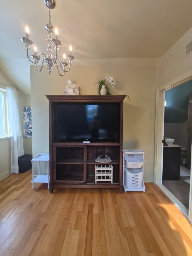 Chambre à louer à St-Sauveur Laurentides — photo 2