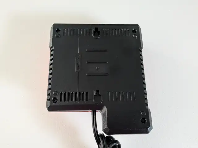 Battery M18/M12 charger for Milwaukee tools in Power Tools in Oakville / Halton Region - Image 5