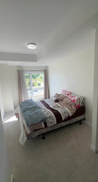renting out the second bedroom in our 2 bed apartment at 40 palace st, kitchener. $1000/month + util...