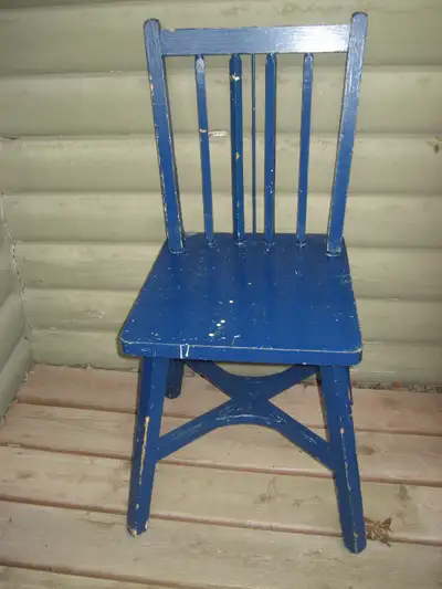 Vintage Cottage / Country Chair